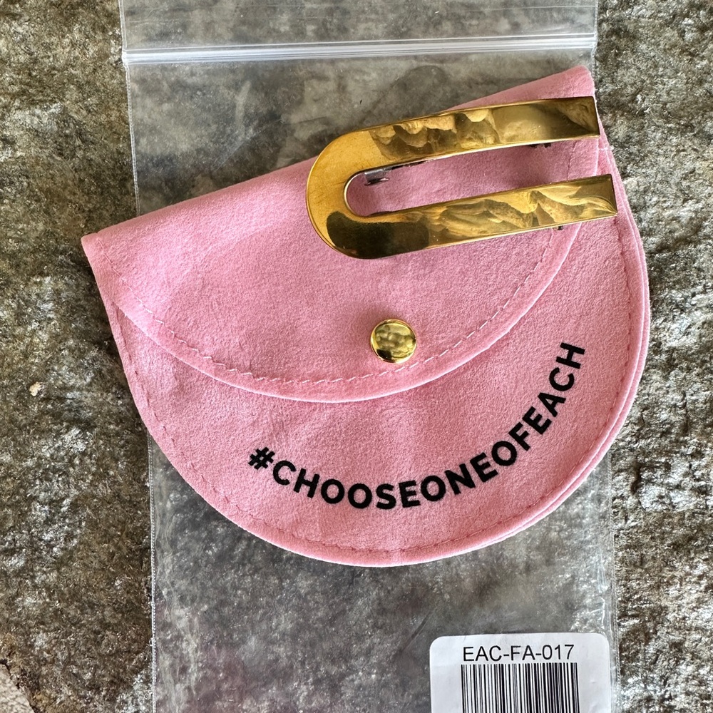 Jenny Barette by EACH